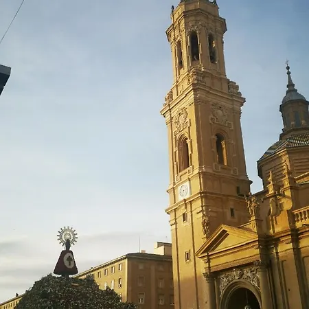 El Pilar 4 公寓 *